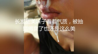 这少妇尿尿的姿势有点特别 喜欢扎着马步尿尿