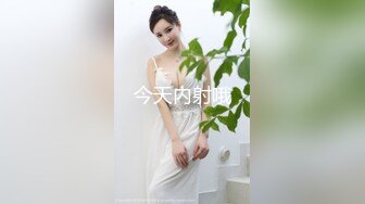 绿意盎然 淫乱3P之请按摩师来满足欲求不满的老婆 丽江夫妻 两个肉棒才有安全感 天生淫娃现场淫乱对白