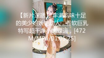 小宝寻花约了个牛仔裤白衣妹子啪啪，口交舔弄上位骑乘后入抽插大力猛操