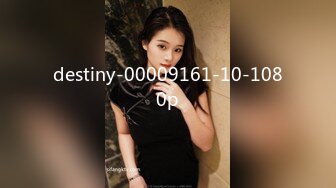 四个模特身材美女一起逛商场 粉色短裙美女紧贴着超薄微透无痕内小内紧裹肉臀夹进臀缝前C凸显逼唇很是诱惑