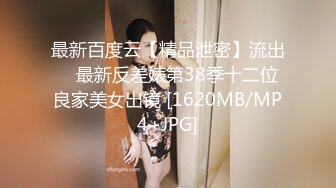 大众洗浴中心女士换衣间内部真实偸拍白虎少妇坚挺大奶肥臀美女脱个精光非常诱人