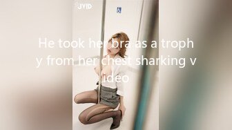 He took her bra as a trophy from her chest sharking video